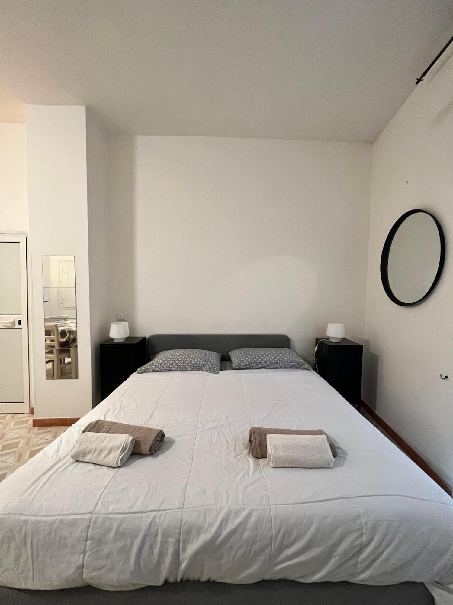 Appartamentino Nel Chiasso Monopoli Exteriör bild